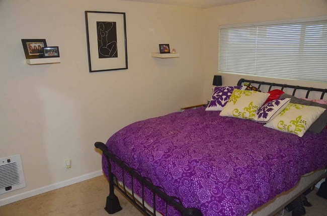 Building Photo - 2349 W Newton St