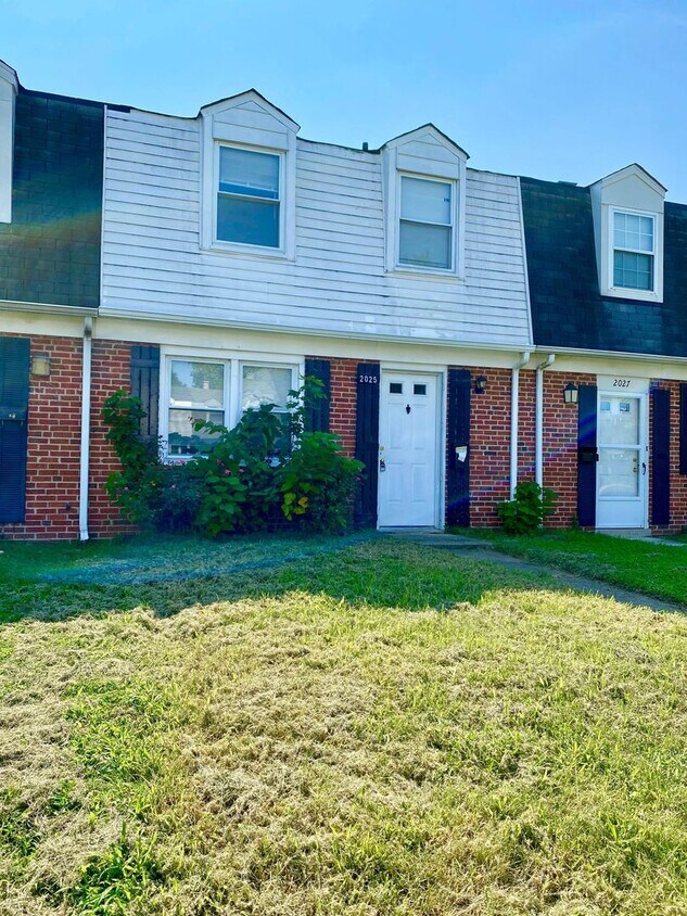 Foto principal - Charming 3 Bedroom/ 1 Bathroom in Dundalk,...