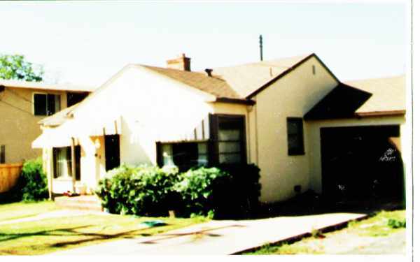Foto del edificio - 752-760 Blossom Way