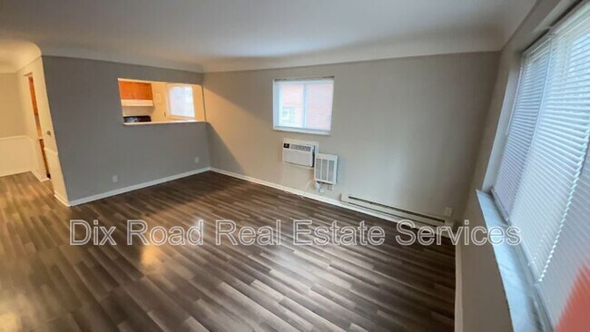 Building Photo - 1616 Pelham Pl