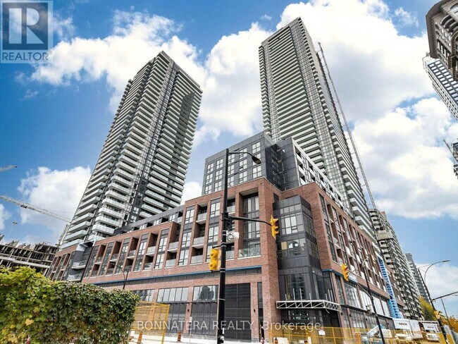 Building Photo - 4130 Parkside Village Dr