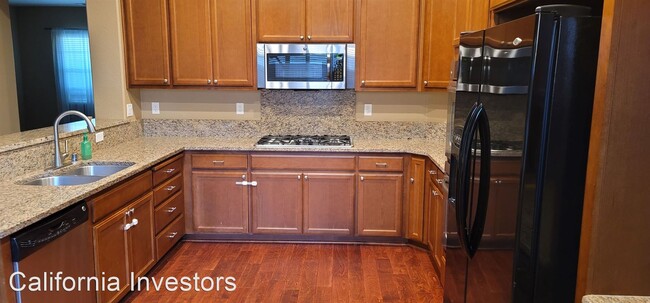 Building Photo - 3 br, 2 bath House - 1660 Flora Way