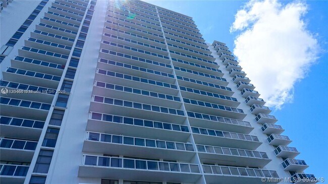 Foto del edificio - 20505 E Country Club Dr