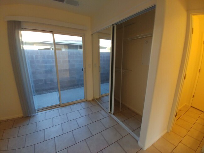 Foto del edificio - 60 E Cliff House Dr
