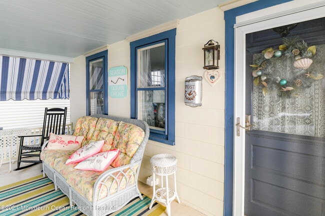 Foto del edificio - 87 Embury Ave