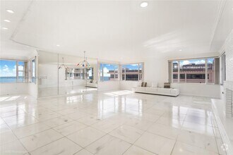 Building Photo - 5255 Collins Ave