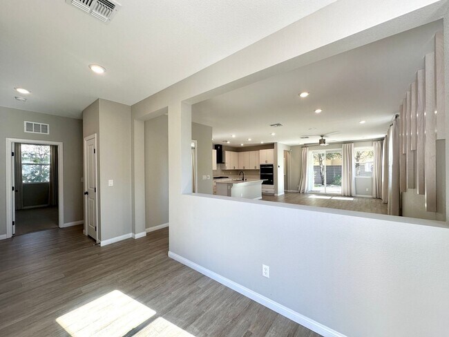 Building Photo - Cassia Patrick & Cimarron