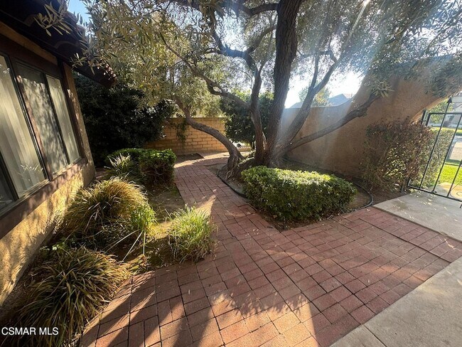 Foto del edificio - 2930 Reservoir Dr