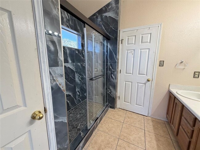 Building Photo - 17923 Loch Linnhe Loop