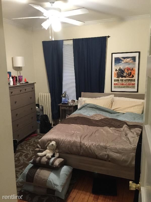 Building Photo - 2 br, 1 bath  - 34 Myrtle St Apt 2