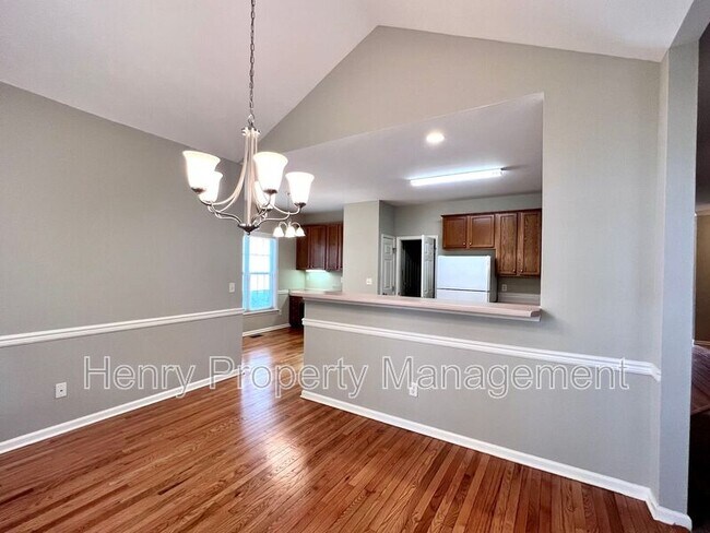 Foto del edificio - 109 Kindred Way