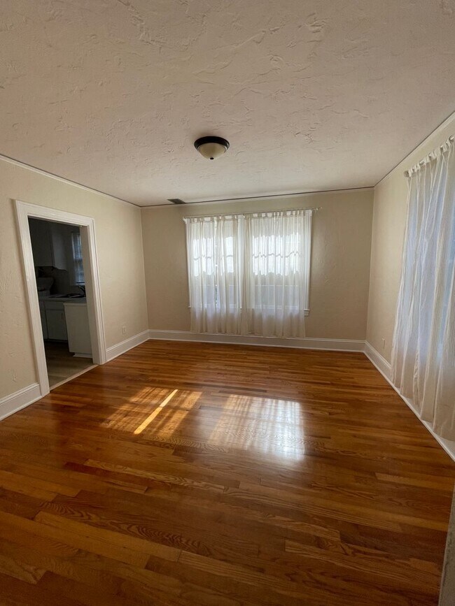 Building Photo - FALL 2026!!! NEWLY REMODELED house just st...