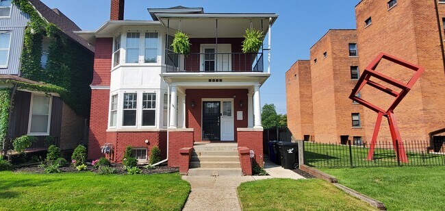 Foto del edificio - 1071 Van Dyke St