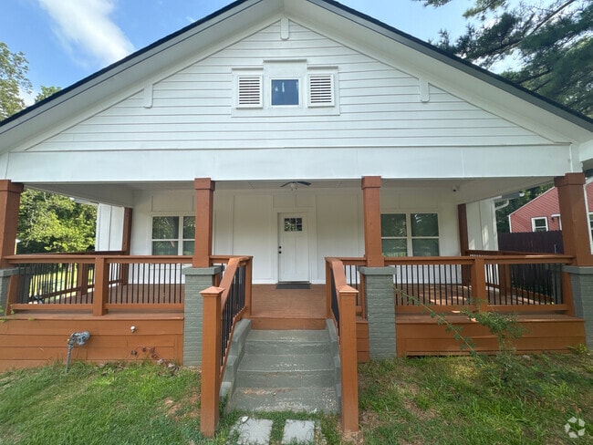 Building Photo - Room in House on Campbellton Rd SW