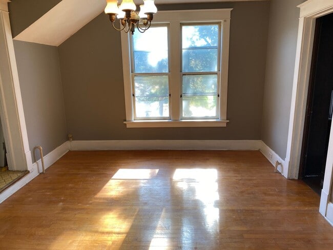 Building Photo - 717 Jackson St