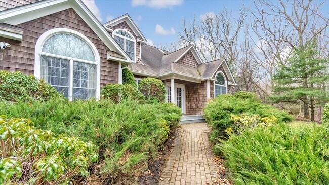Building Photo - 1557 Millstone Rd