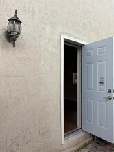 Building Photo - 6320 SW 163rd Pl