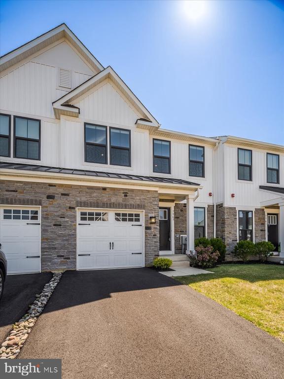 Primary Photo - 7963 Milltown Cir
