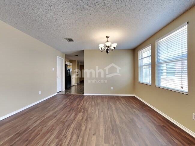 Foto del edificio - 1953 Ramada Trl