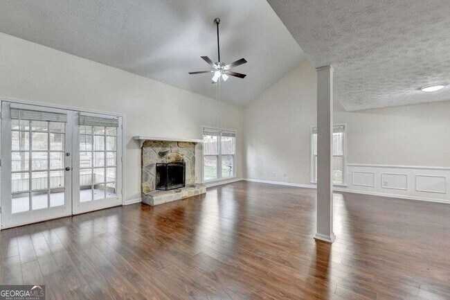 Building Photo - 200 Pine Bridge Trail