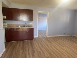 Building Photo - 2046 NW 43 Terrace