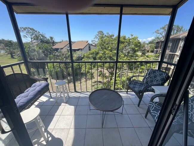 Foto del edificio - 618 Bird Bay Dr S