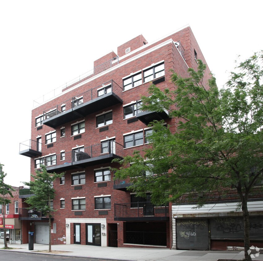 Foto del edificio - 464 Albany Ave