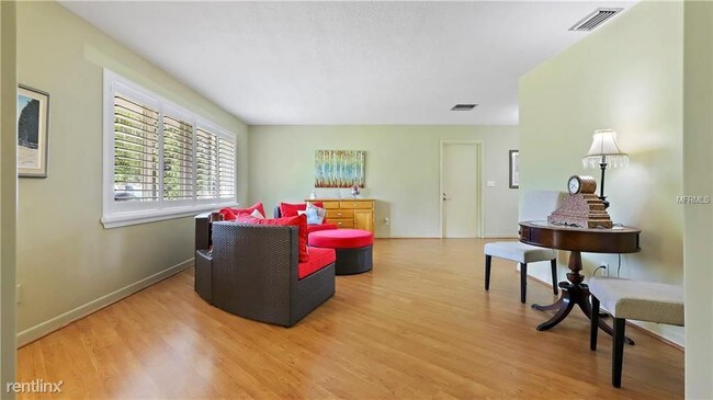 Building Photo - 3 br, 3 bath House - 649 Pinecrest Dr
