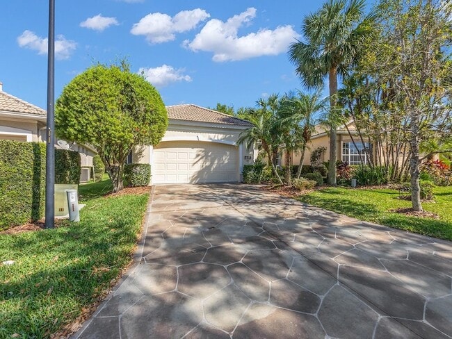 Photo - 6127 Aviary Ct House