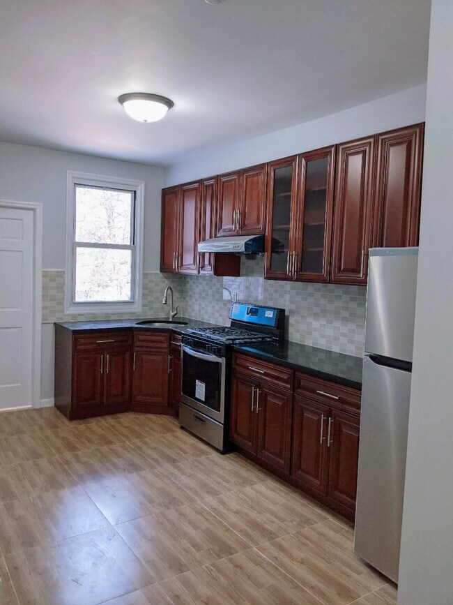 Foto del edificio - 173 Ridgewood Ave