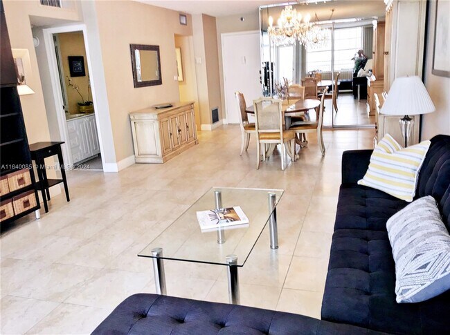 Foto del edificio - 9511 Collins Ave