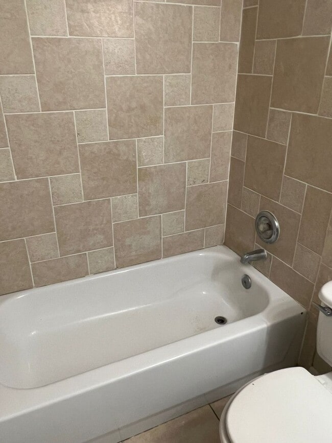 3 BED 2 Bath - LOCATION - 3 BED 2 Bath - LOCATION Apartment