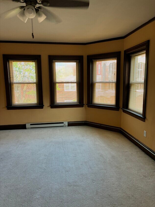 Building Photo - Brownstone Flats