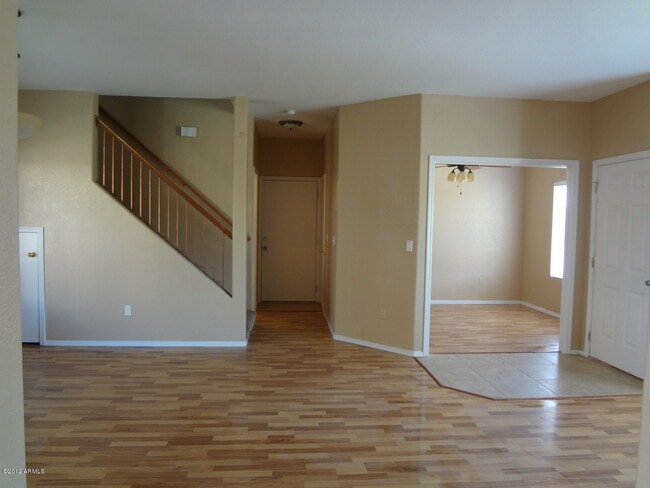 Building Photo - 1576 E Windsor Dr