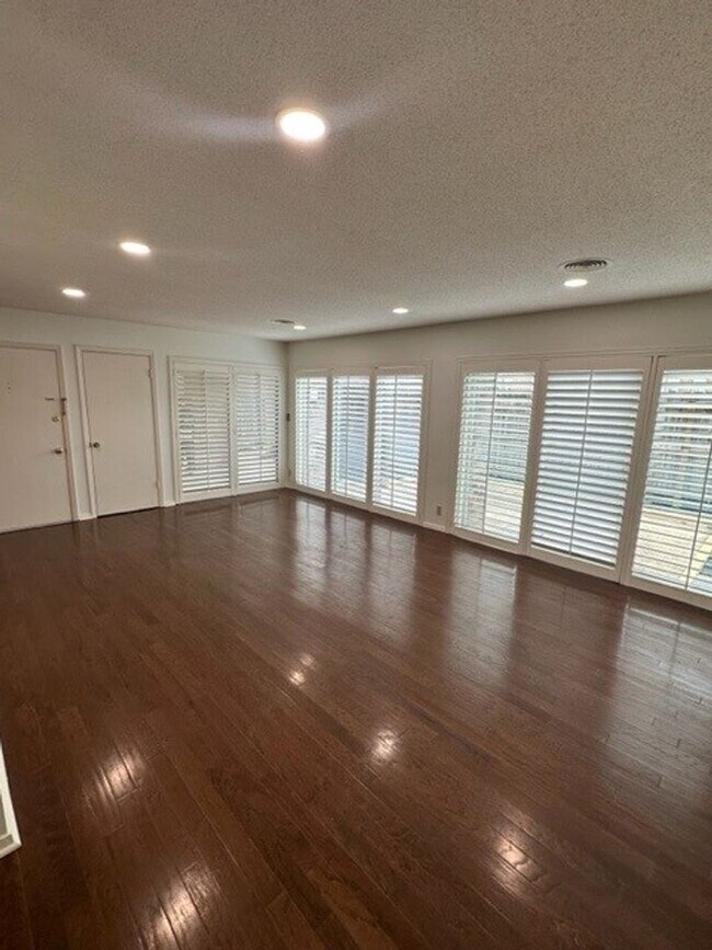 Foto del edificio - 2BD/2BA Condo located in Germantown!