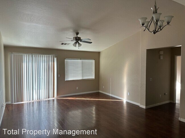 Building Photo - 3 br, 2 bath House - 905 W Reese Ave