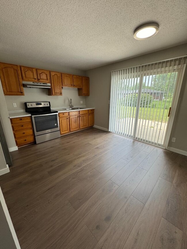 Building Photo - 4837 Greenfield Dr