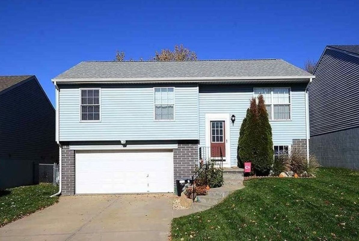 Foto principal - 7884 Redick Ave