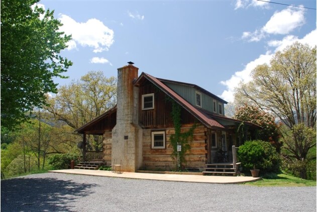 1 - 118-122 Kerouac Dr