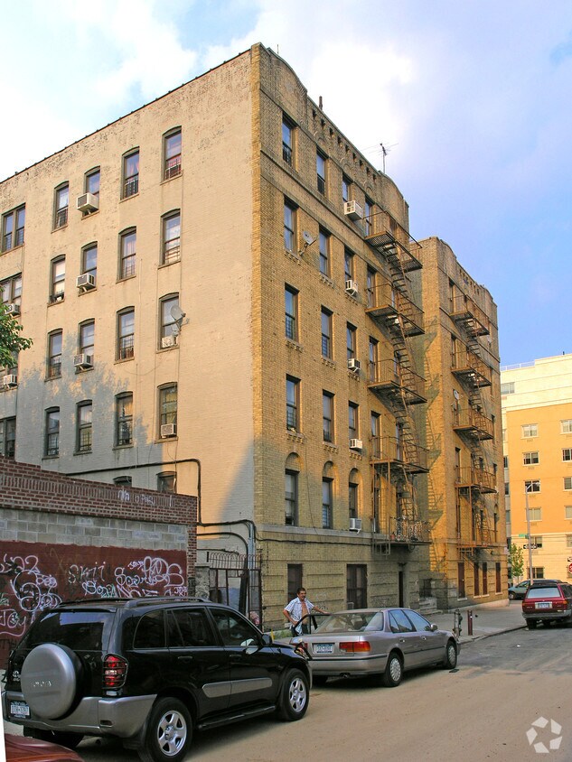 Primary Photo - 65 Jesup Pl