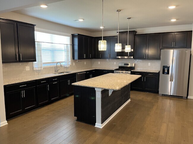 Foto del edificio - Spacious 5 Bed, 3.5 Bath Murfreesboro Home...