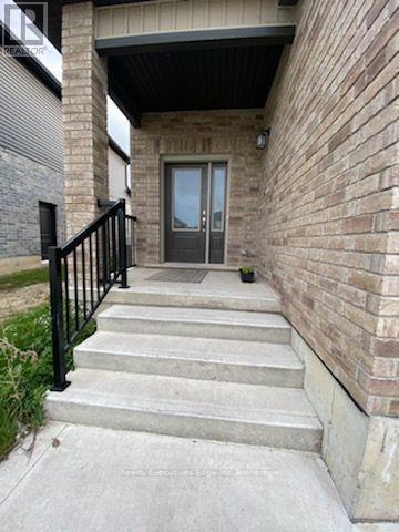Photo du bâtiment - 1330 Lawson Rd