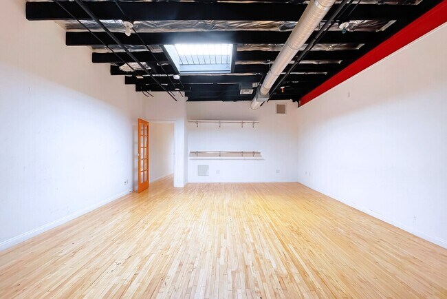 Building Photo - 5401 Alvern Cir