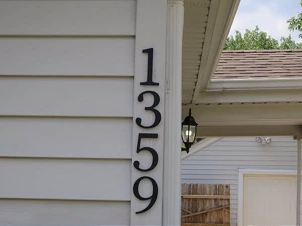 Building Photo - 1359 Raymond Dr