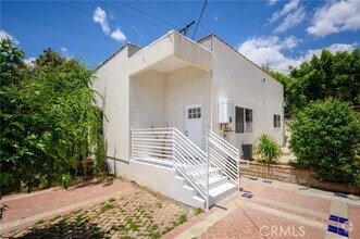 Building Photo - 1437 Ardmore Ave