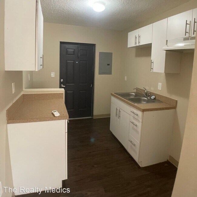 Foto del edificio - 2 br, 1 bath House - 3015 CR Smith St Unit 44