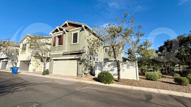 Foto del edificio - 2624 S Canfield