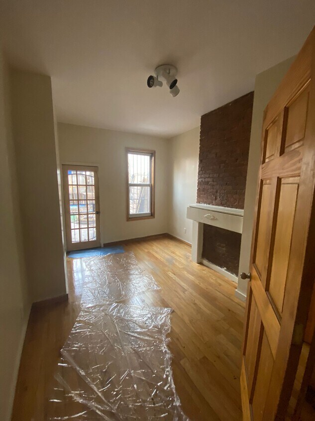 Primary Photo - 1432 Greene Ave