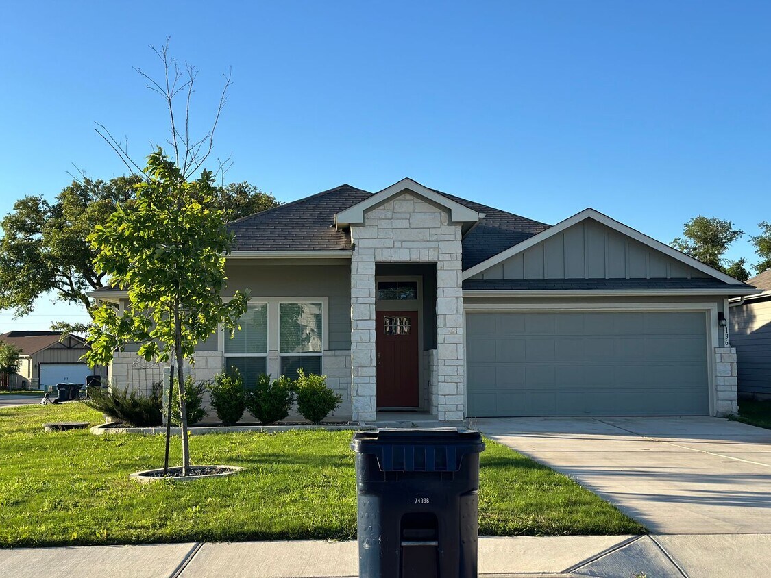 136 Hunter Loop, Bertram, TX 78605 House Rental in Bertram, TX