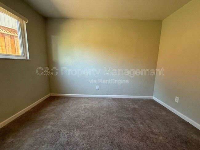 Building Photo - 2895 Capitola Rd